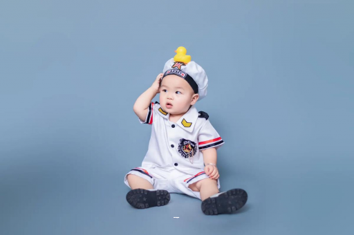 鹤岗宝宝几个月攒肚子